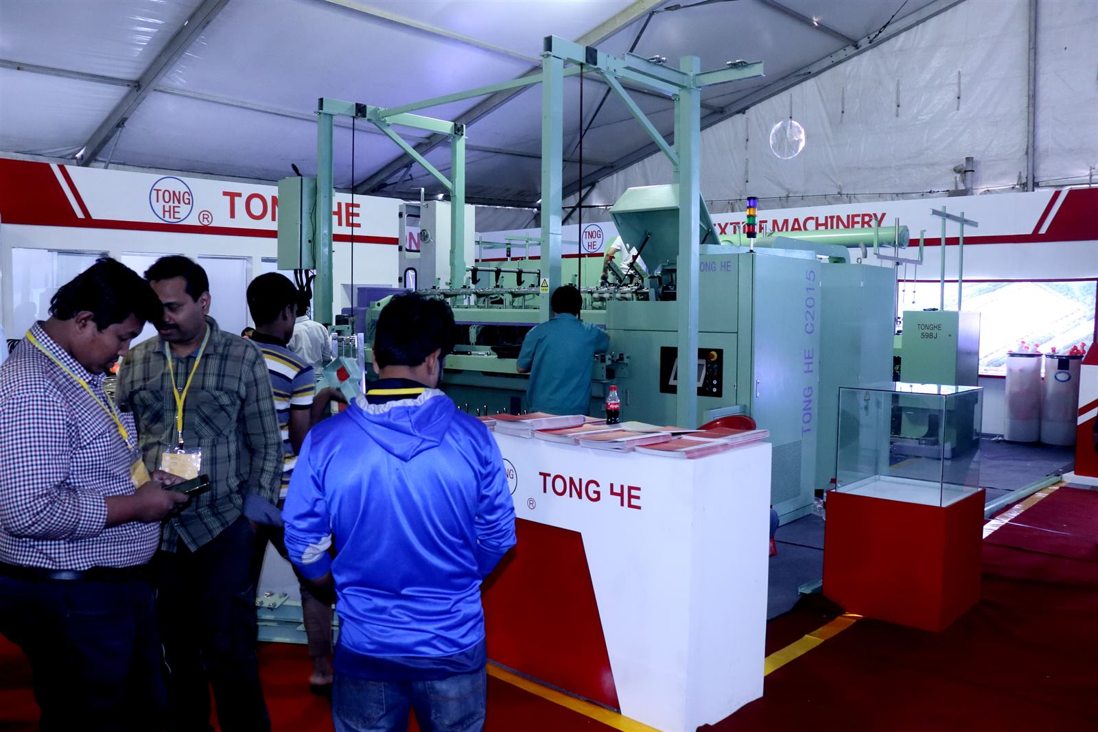 TONG HE textile machinery exhibition stand